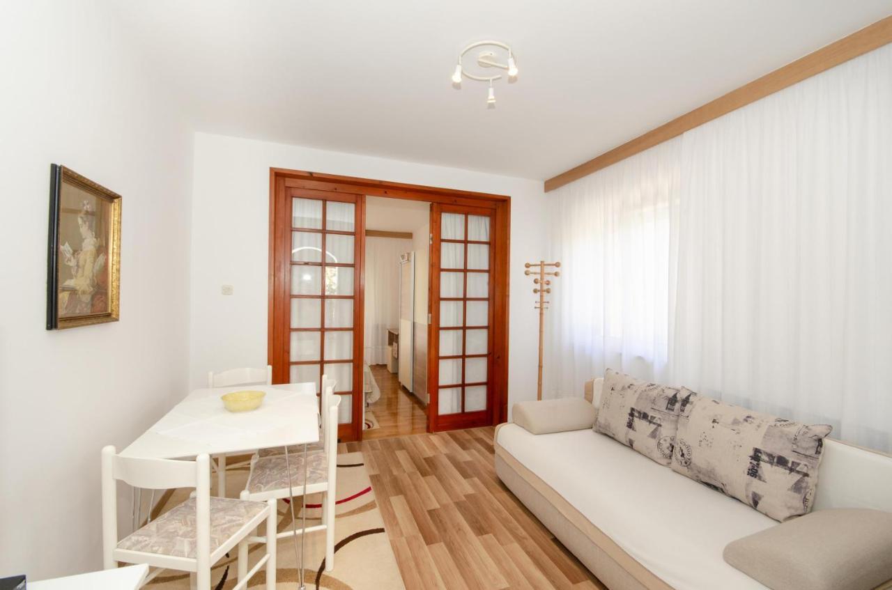 Bungavilia Apartament *