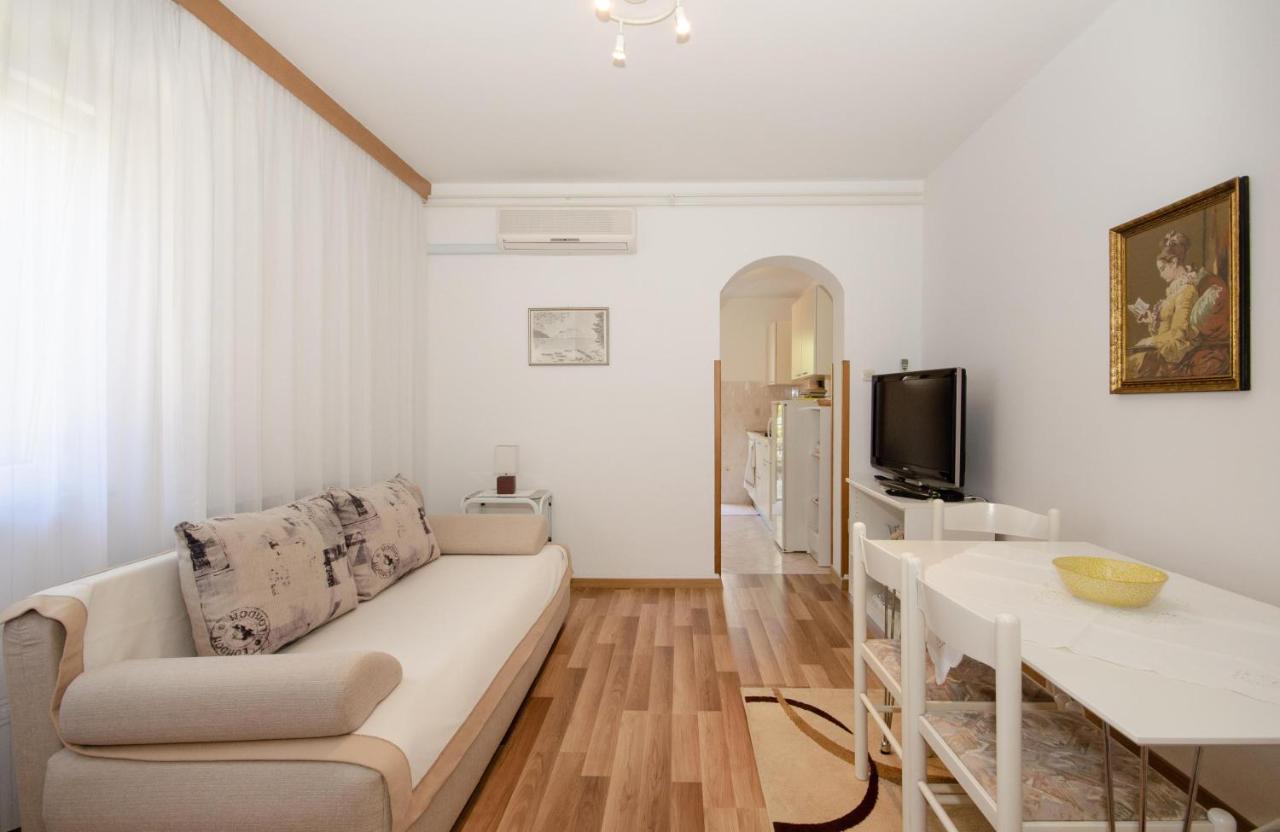 Bungavilia Apartment Rovinj
